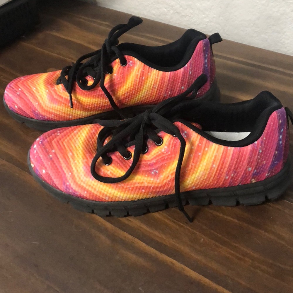 Shoes - Picture 2 of 4